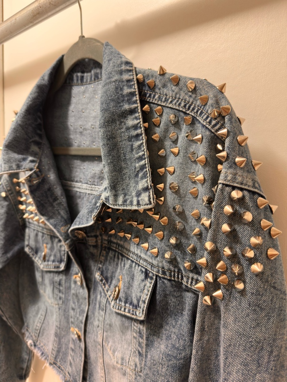 Studded Cropped Denim Jacket - Blue